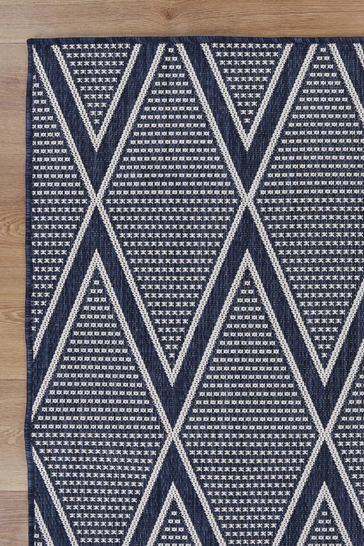 Elements 1721A Navy Cream