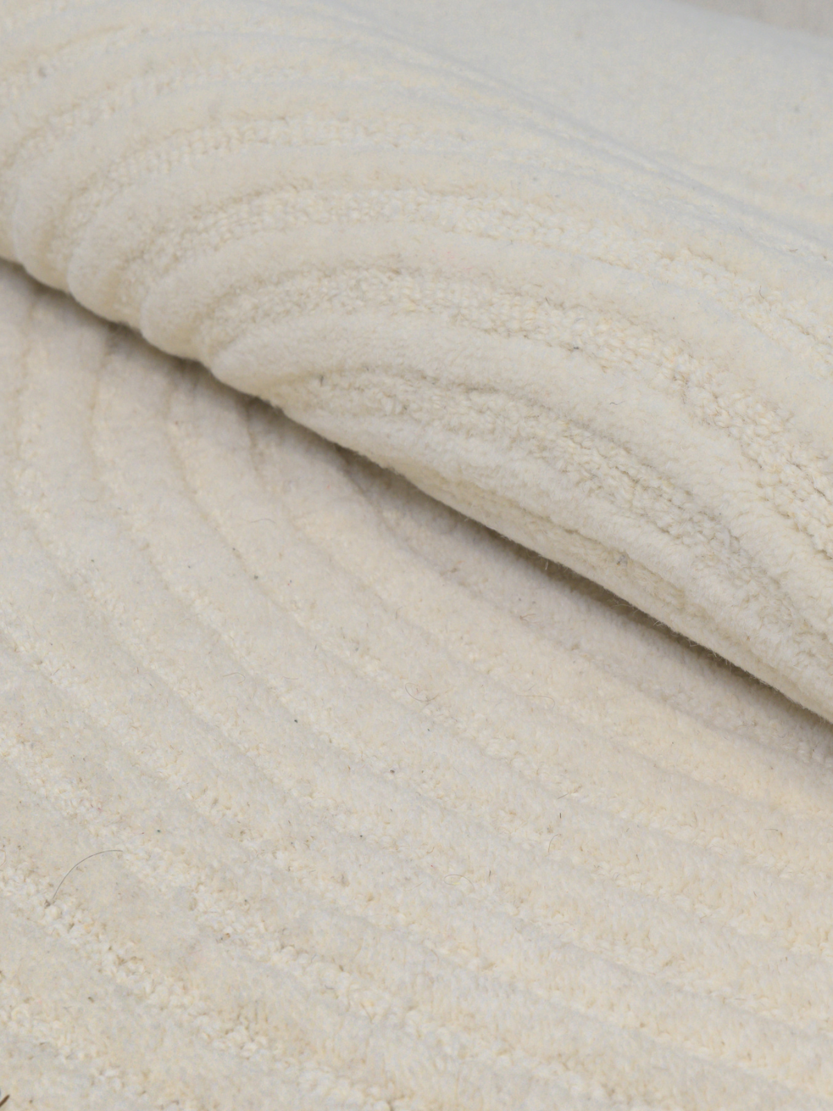 Fabien Handtufted Polyester Wool Infinity Cream
