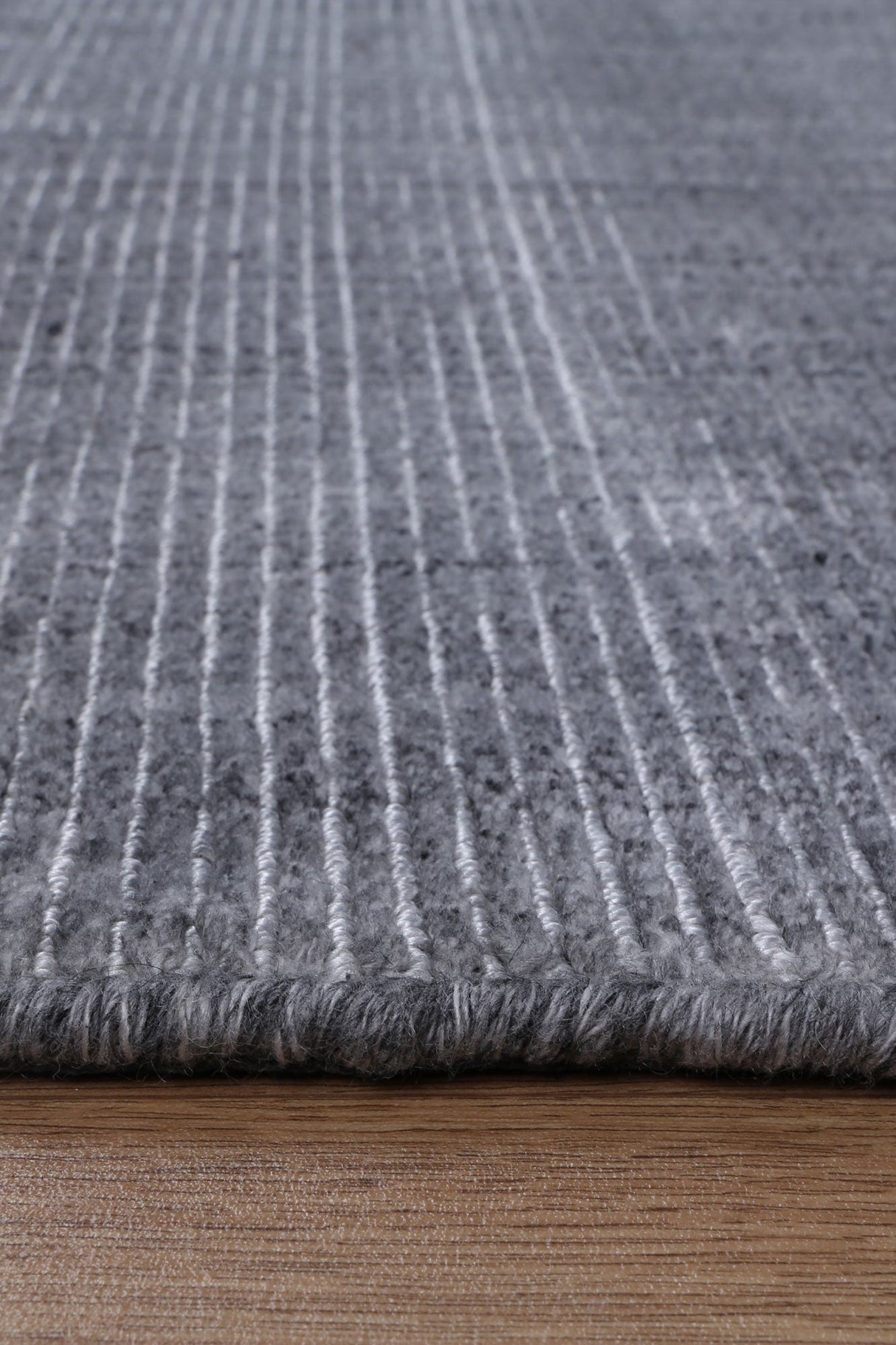 Byron Charcoal Rug LTB2B