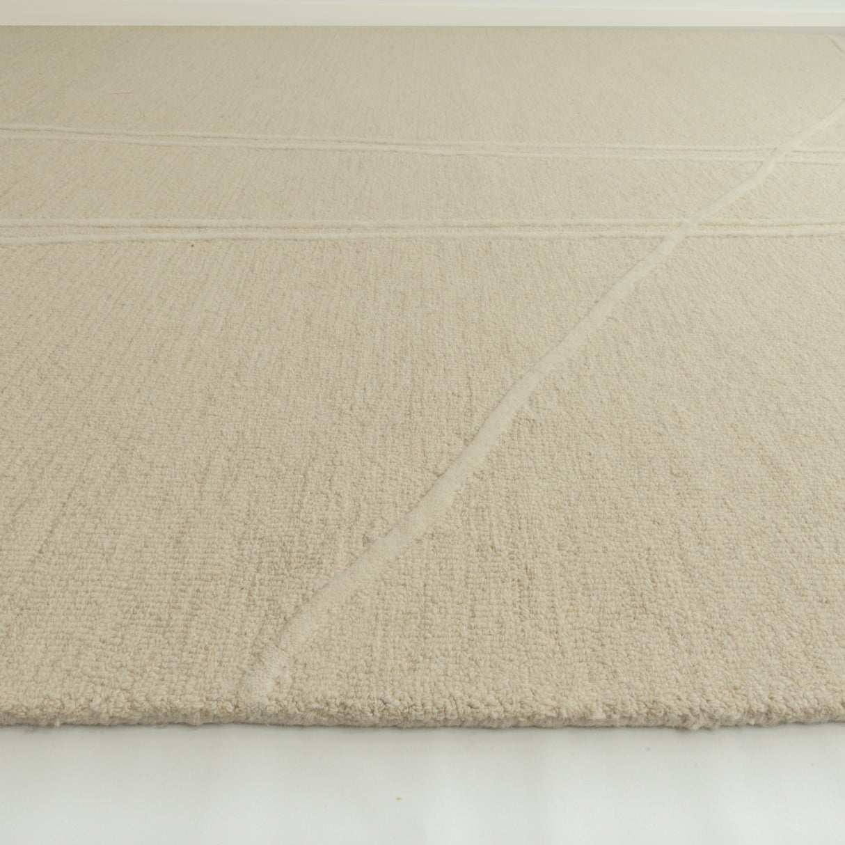 Fabien Handtufted Wool Beige Crossroads