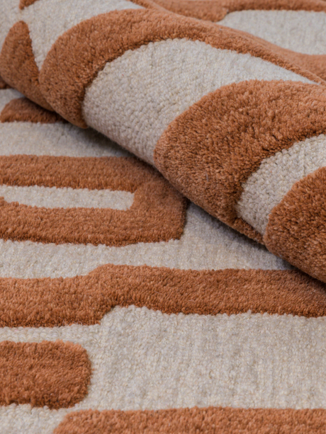 Fabien Handtufted Polyester Wool Rust Maze
