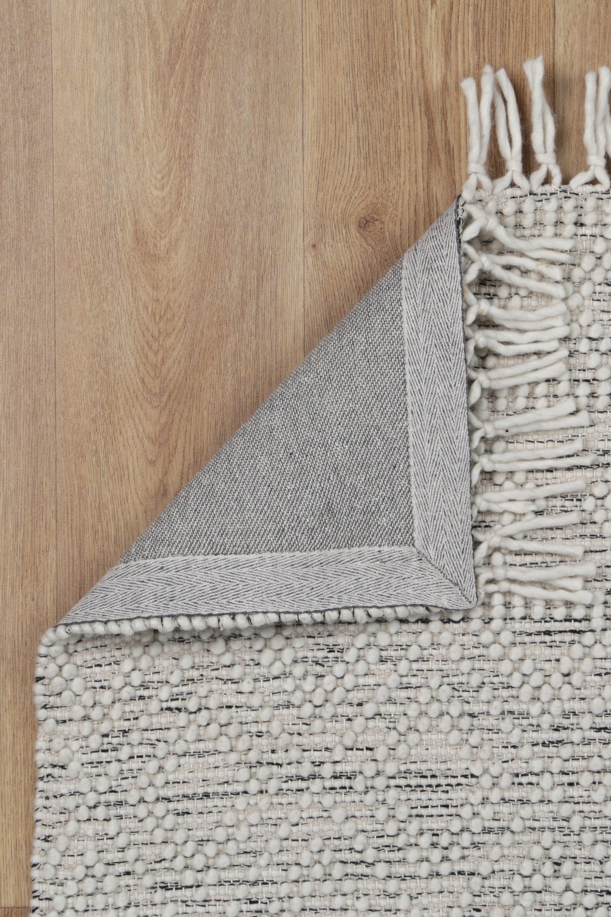 Perla Handwoven Wool Perl-16 Black/White (Dc)