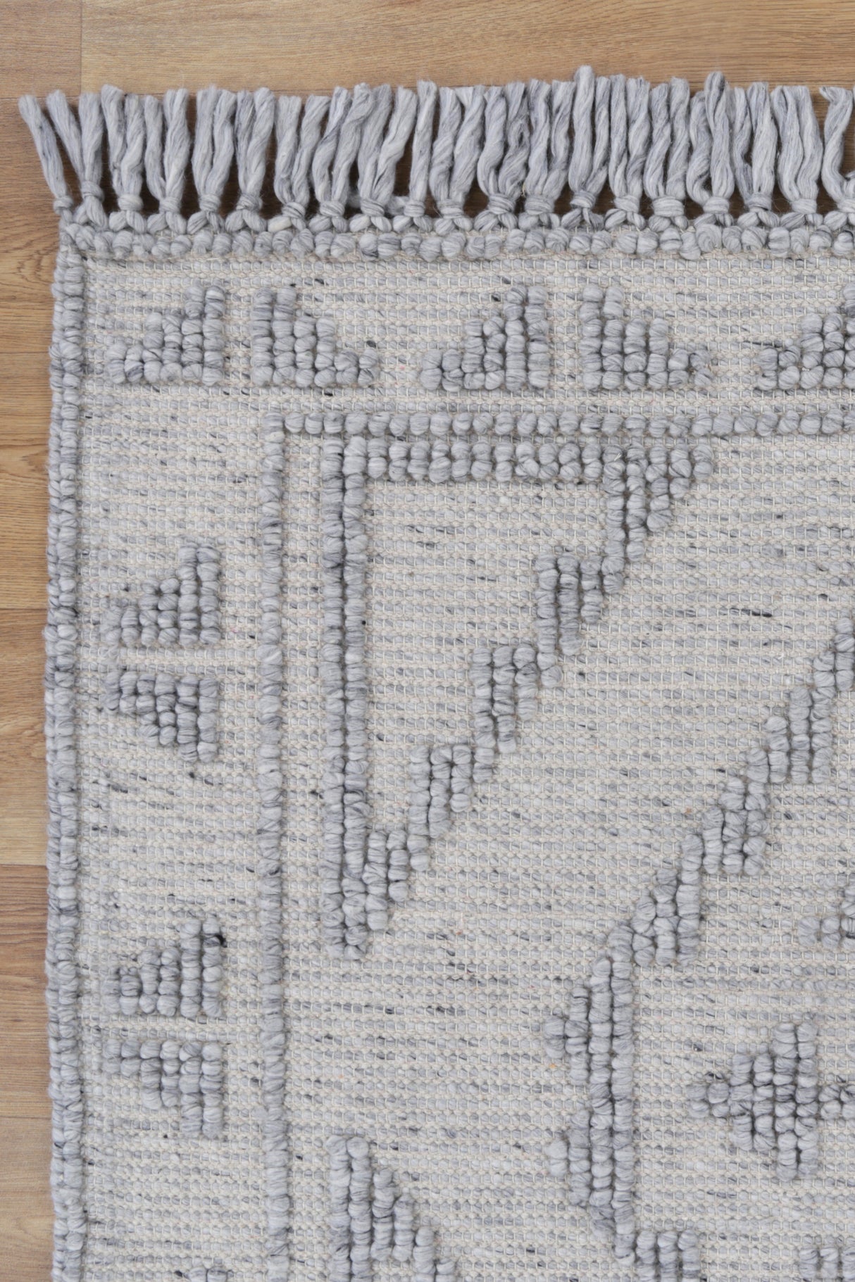 Diego-Ornamental-Light-Grey-Wool-Rug