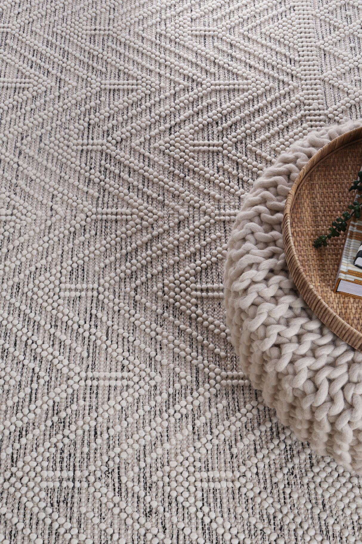 Perla Perl-12 Black/White (No Fringe) (Dc)