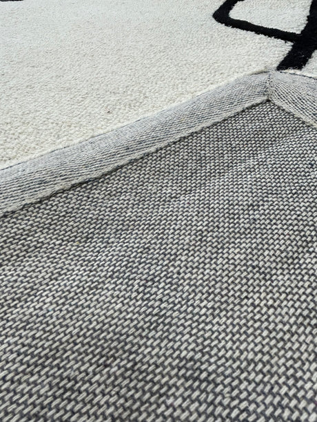 Fabian Flow Floor Rug Black