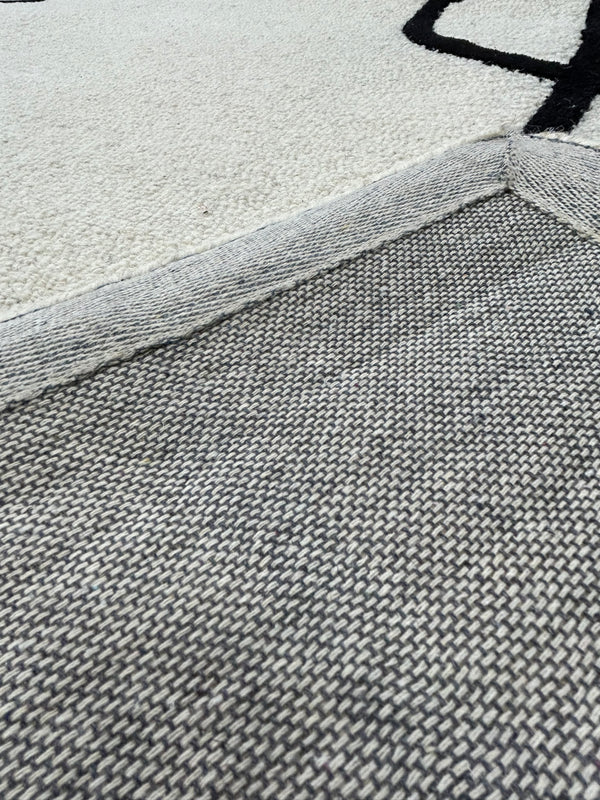 Fabian Flow Floor Rug Black 160x230cm