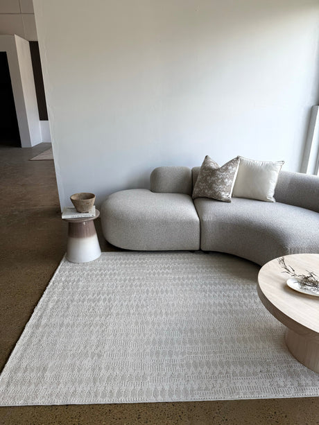 Nyla Frost Cream Rug - Hv20B