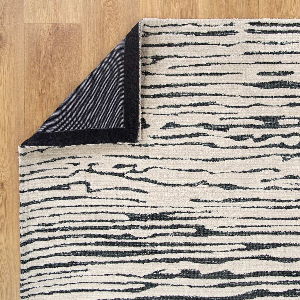 Kendra Dune Rug Ivory & Black