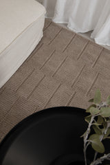 Lacey  01 Beige