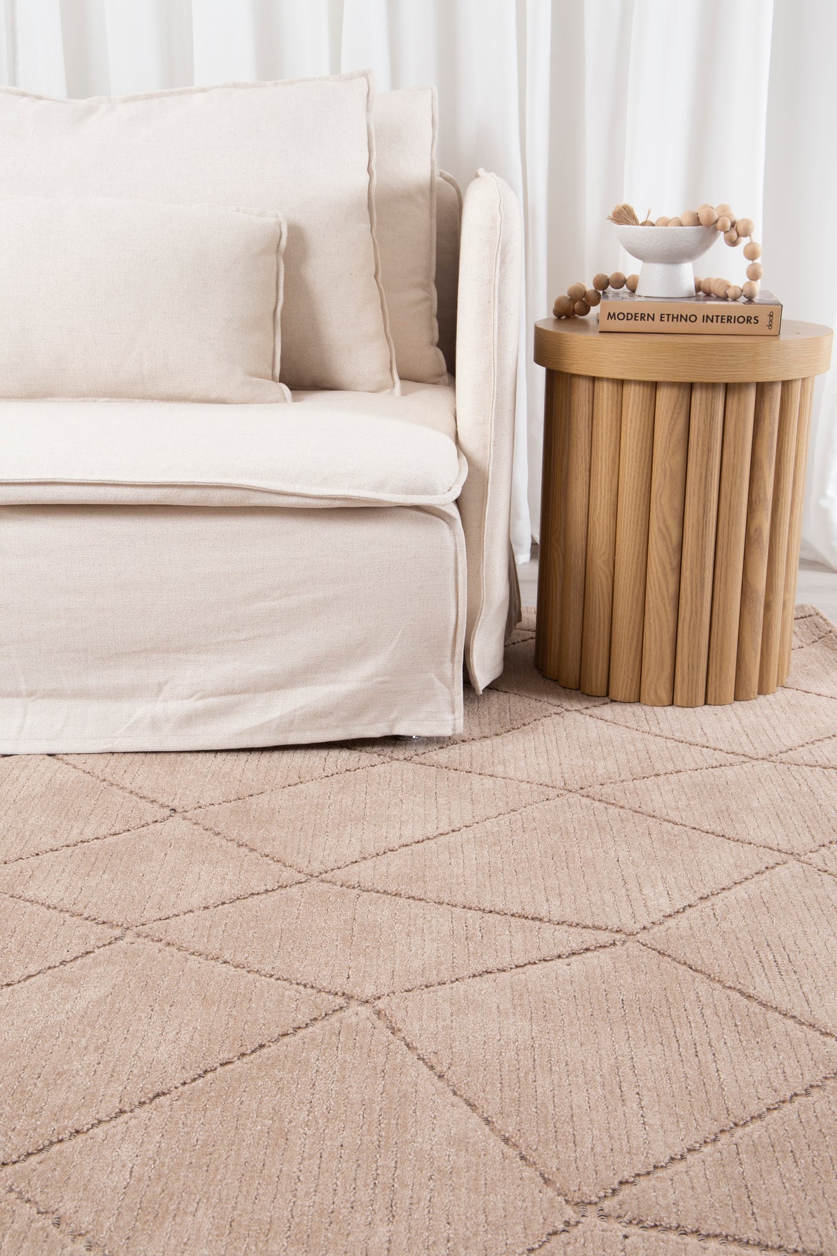 Lacey 02 Beige