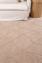 Lacey 02 Beige