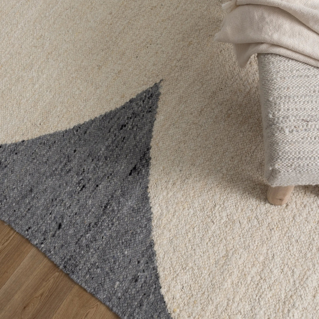 Lush Grey Ivory Boucle Rug MYHOMECOLLECTION