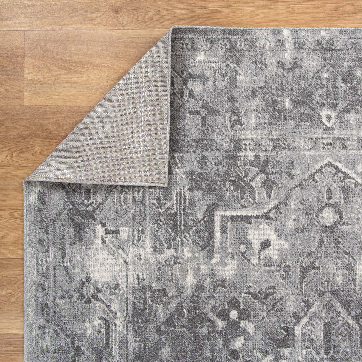 Quadalio Medallion Light Grey