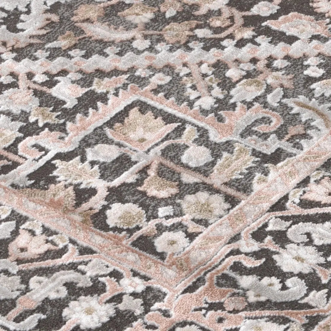 Meadow Traditional Pink Rug BADE