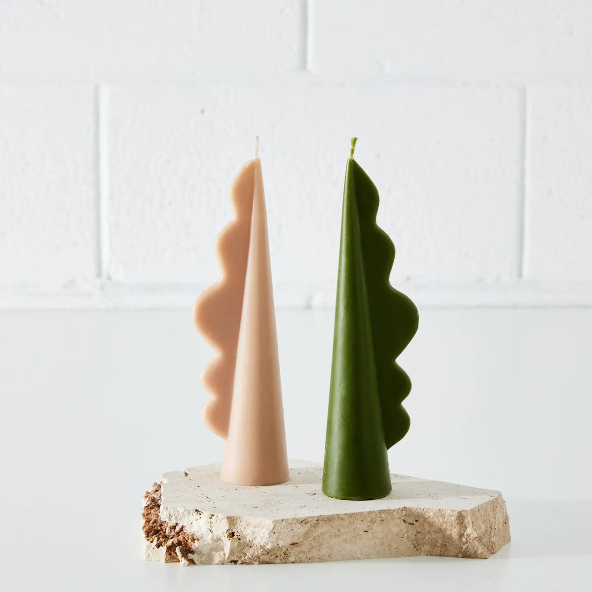 Wavy Abstract Candle Green KAILE