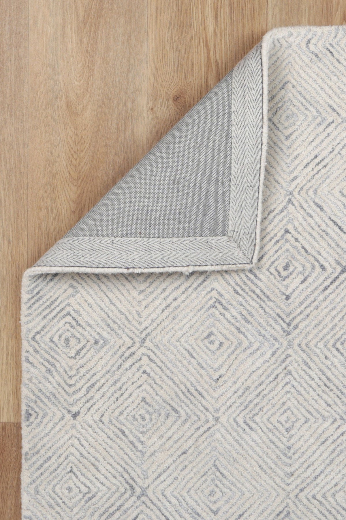 Posy Diamond 05A Grey Wool Rug