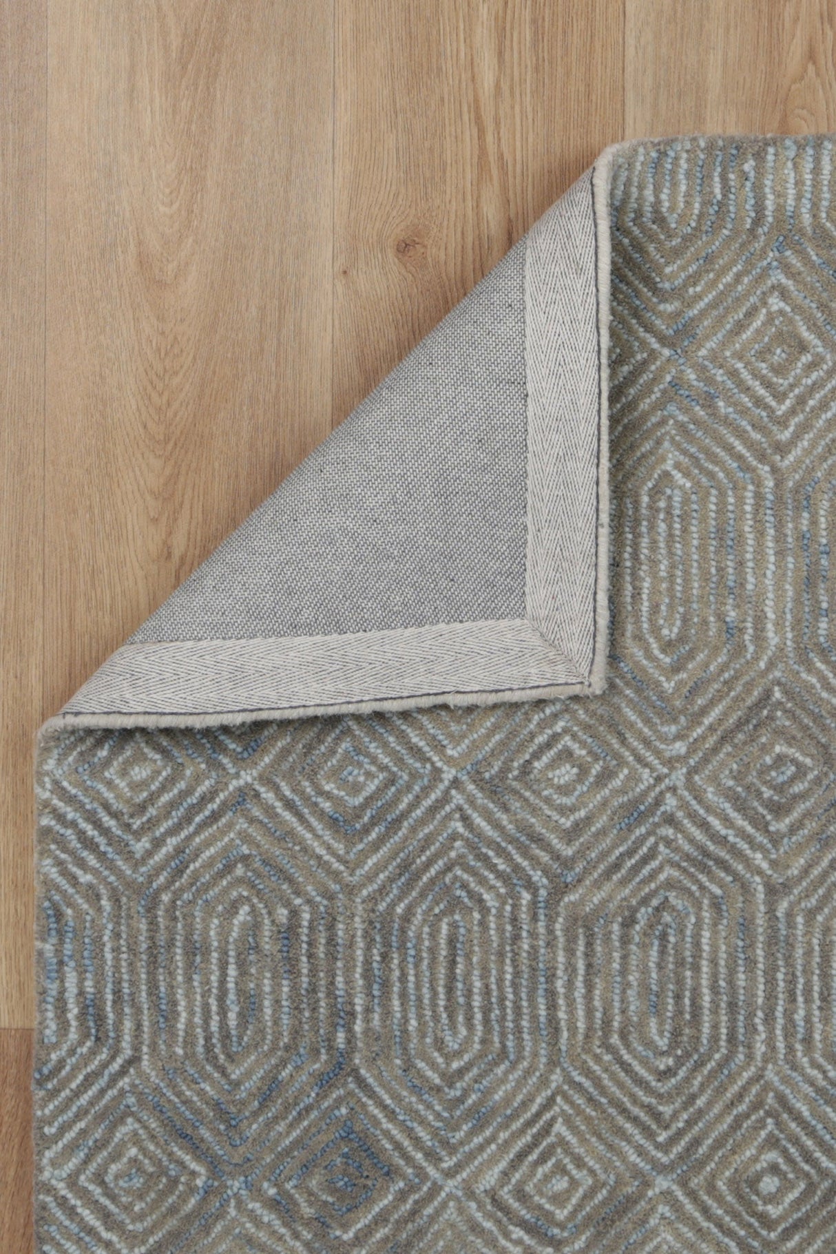 Posy Handtufted Wool Posy 08A