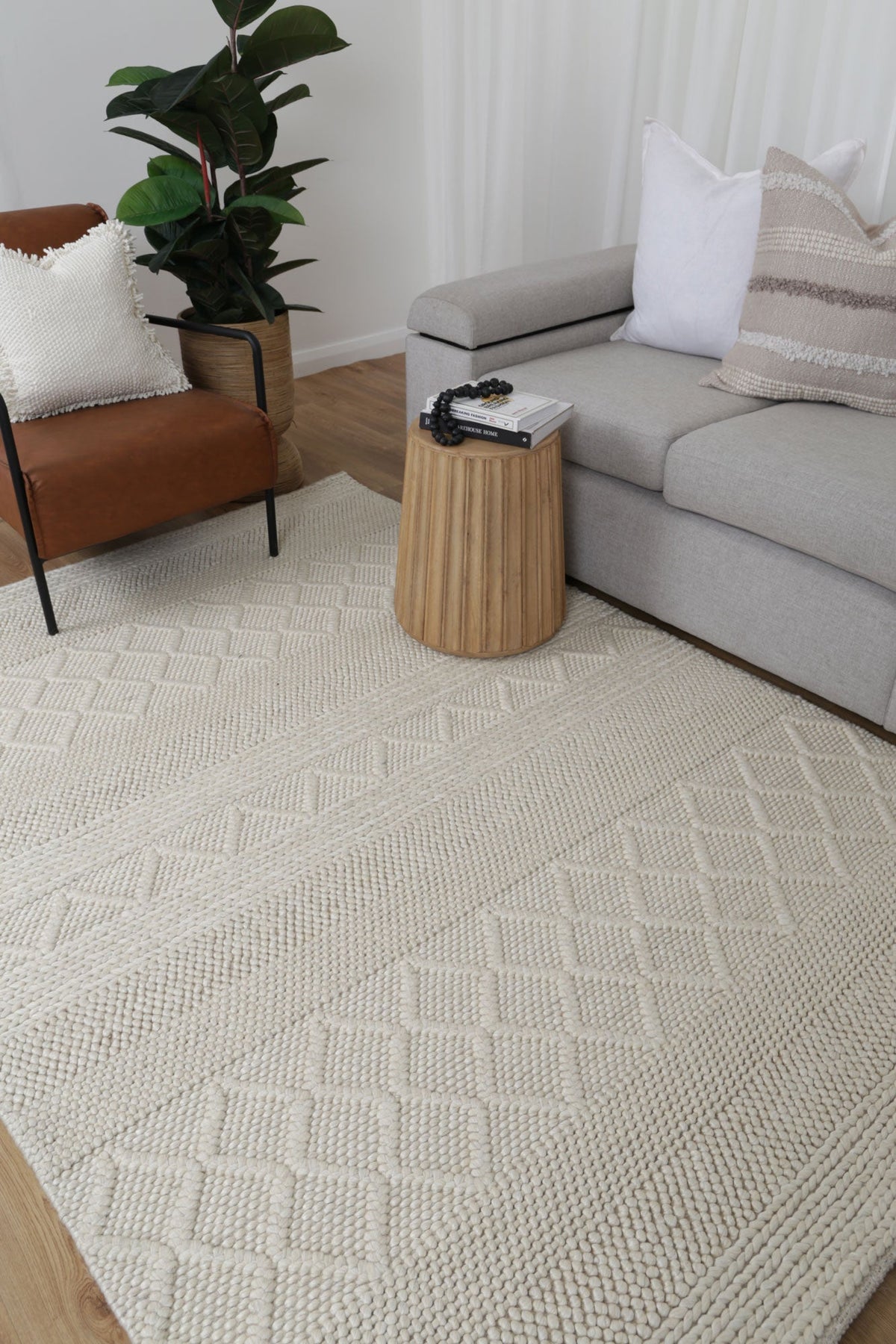 Bella Ivory Wool Rug