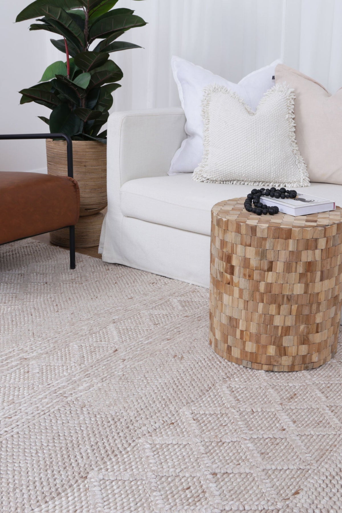 Bella Natural Wool Rug