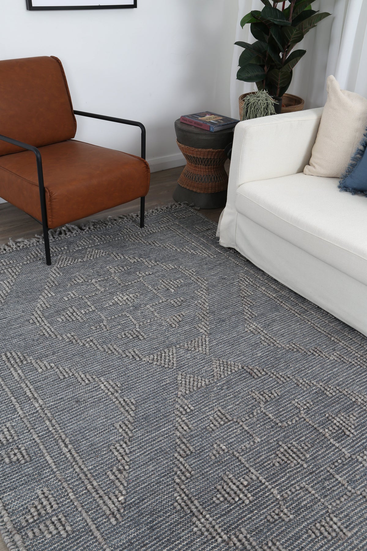 Diego Ornamental Grey Multi Wool Rug