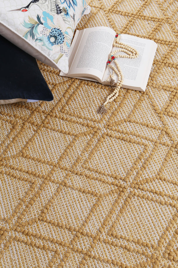 Perla Ivy Mustard Rug